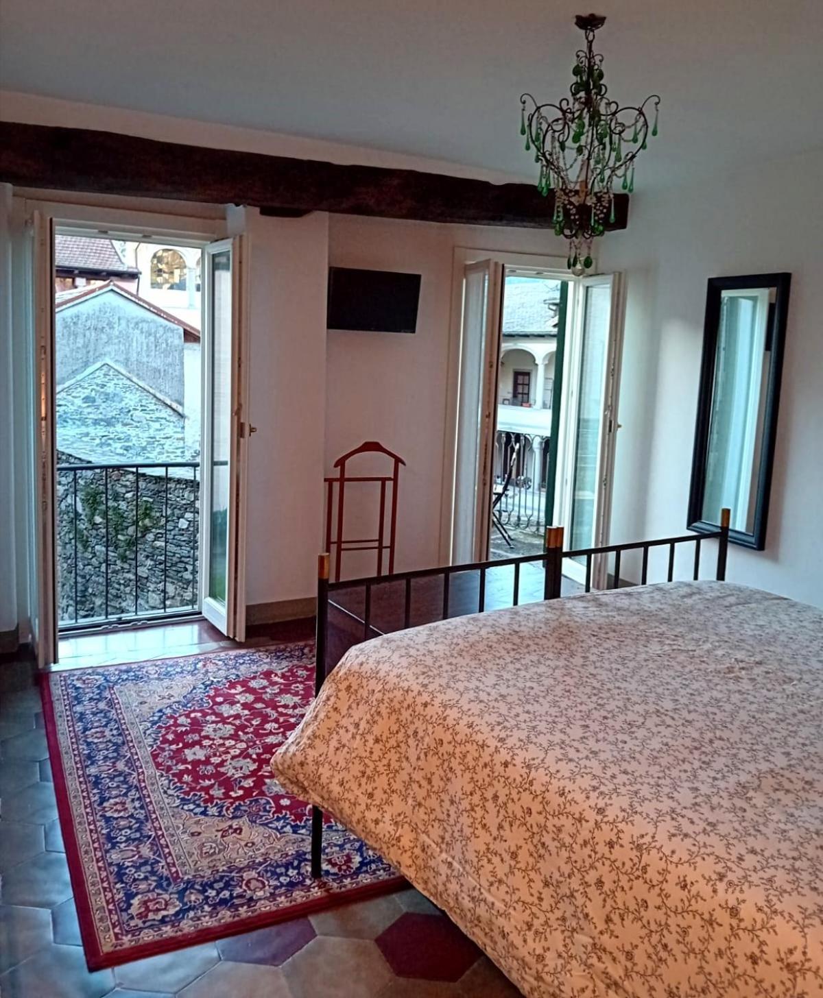 דירות אורטה סאן ג'יוליו Casa Longhi מראה חיצוני תמונה